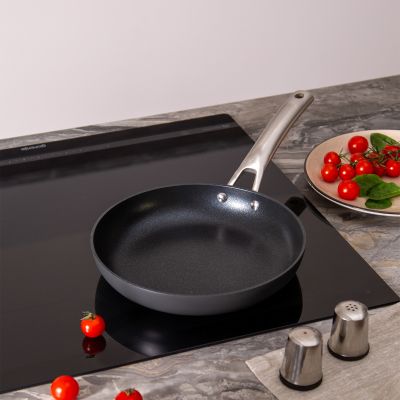 СКОВОРОДА АНТИПРИГАР. 3Х СЛОЙНЫМ ПОКРЫТ. DAIKIN, СЕРИЯ 