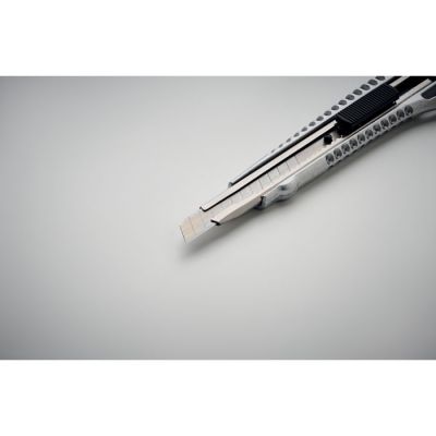 Нож канцелярский-3