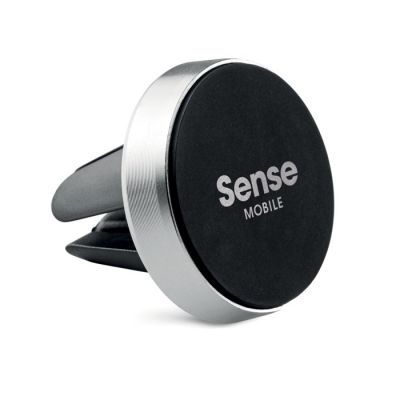 Держатель магнитный в авто-5