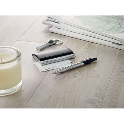 Набор: ручка, брелок-2