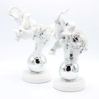 Набор статуэток "Слоны на шарах"