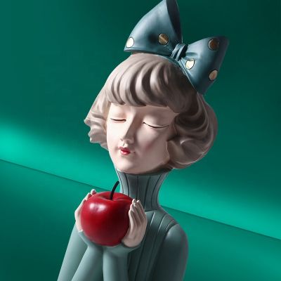 Статуэтка  &quot;Девушка с яблоком&quot;, цвет зеленый-1