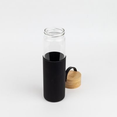 Бутылка стеклянная с силиконовой манжетой и бамбуковой крышкой  Glass, черная-2