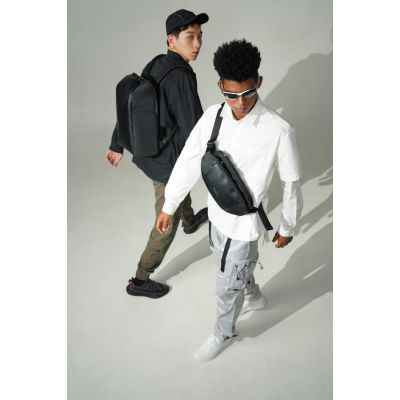 Наплечная сумка KORIN FlipSling 32х16х10 см, черная-17