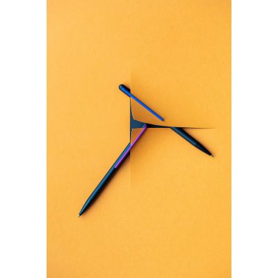 Шариковая ручка Pininfarina GrafeeX с синим клипом в чехле-5