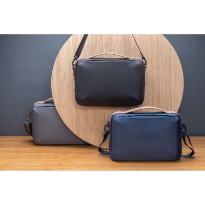 Двухцветная сумка Impact из RPET AWARE™ для ноутбука 15.6