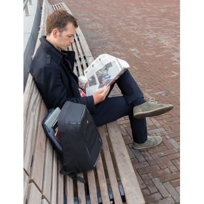 Антикражный рюкзак для ноутбука Swiss Peak из rPET AWARE™, 15,6’’-13