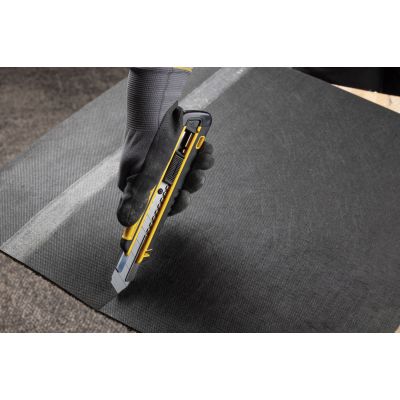 Строительный нож из переработанного пластика RCS с линейкой на корпусе-5