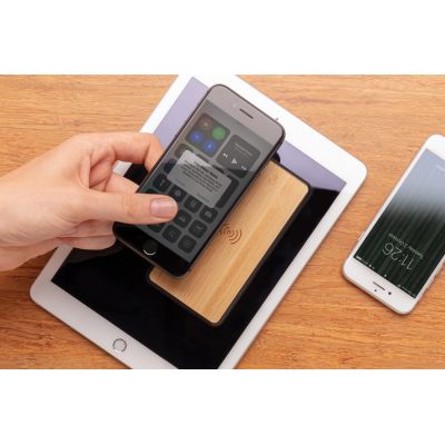 Внешний аккумулятор из переработанного пластика RCS с функцией беспроводной зарядки, 8000 мАч-8