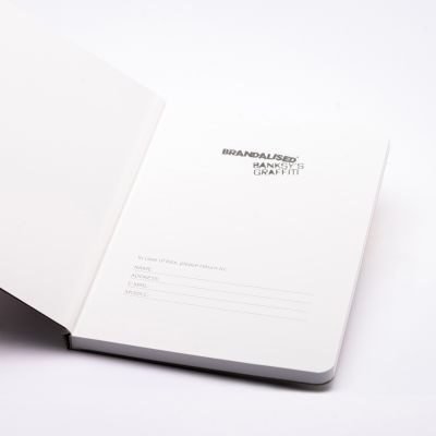 Набор Pininfarina Banksy Крыса: вечная ручка Primina и блокнот линованный из каменной бумаги, А5-5