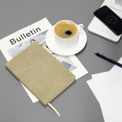 Ежедневник Stella недатированный с магнитом на обложке, светло-зеленый-14