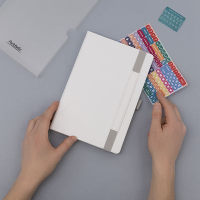 Ежедневник Galaxy недатированный, жесткая обложка, срез голограф. фольга, белый-14