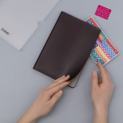 Ежедневник Voyage недатированный, бургунди-11