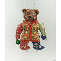 Медвежонок в жилетке елочная игрушка ручной работы