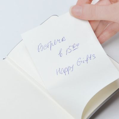 Бизнес-блокнот 'Casual', 130*210 мм, красный, твердая обложка, резинка 7 мм, блок-линейка, тиснение-6