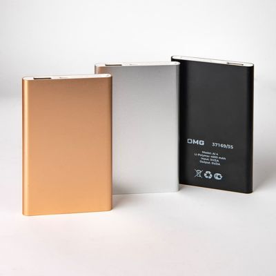 Универсальный аккумулятор Al 4 (4000 мАч), серебристый, 11х6.9х0,98 см-3