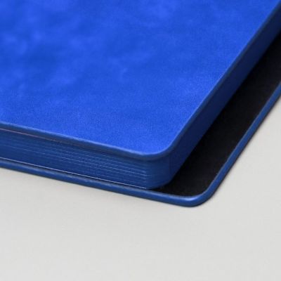 Ежедневник недатированный Solas, формат А5, с магнитом синий ройал, кремовый блок  в линейку-3