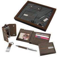 Набор 'Brown': брелок, авторучка, портмоне и ключница, коричневый