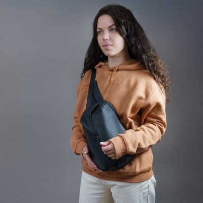 Сумка на плечо  водостойкая 'Sling', чёрный, 33 х 18 х11 см, 100%  полиуретан, черный-11