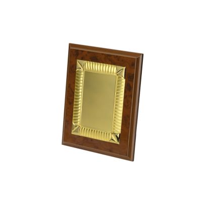 Плакетка с золотистой пластиной-1