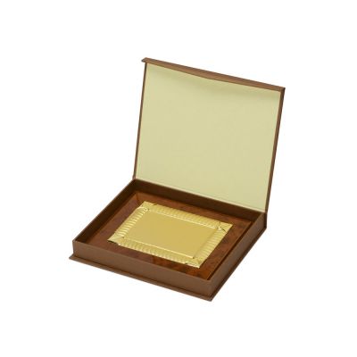 Плакетка с золотистой пластиной-4