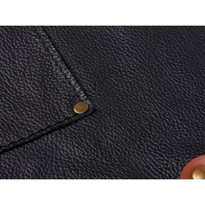 Фартук из натуральной кожи флотер  Материал: натуральная кожа КРС, цвет фартука: черный, цвет ремней: светлый бук, фурнитура из металлического сплава ЦАМ, цвет фурнитуры: антик, размер универсальный-8