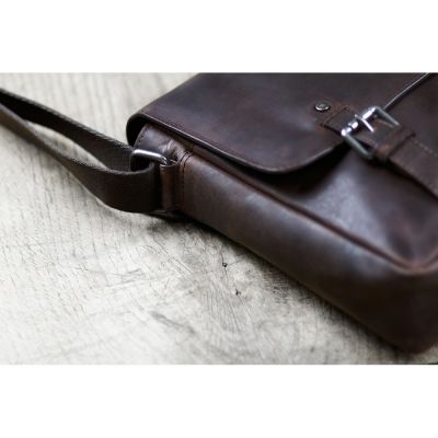 Сумка через плечо KLONDIKE DIGGER Joe, натуральная кожа цвета коньяк, 28 x 32 x 8 см-7