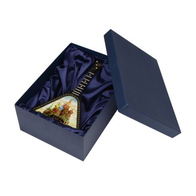 Набор Музыкальная Россия (включает декоративную балалайку и книгу Россия на русском языке-2